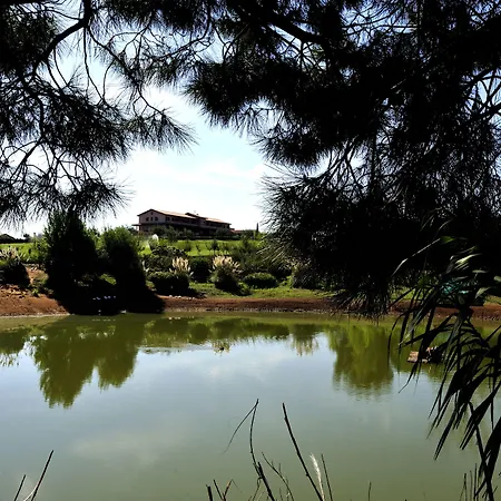 فندق Popilia Country 4*