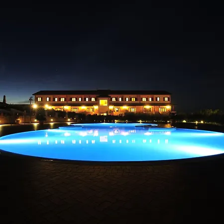 Otel Popilia Country 4*